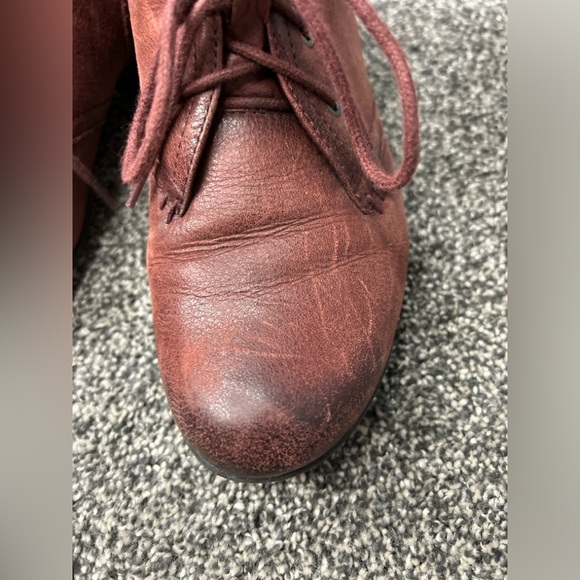 VTG Cobb Hill Distressed Red Leather Booties - Picture 8 of 10